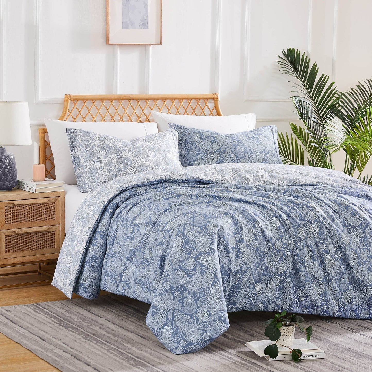 Paisly Garden Reversible Comforter Set, Blue